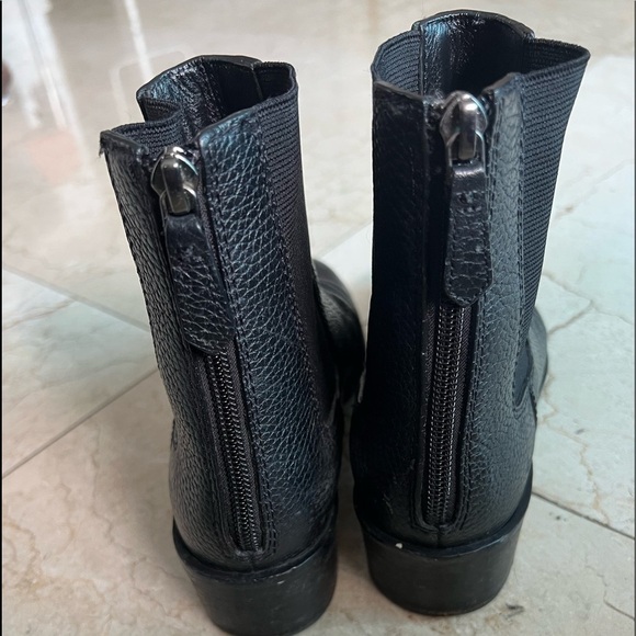 Tory Burch Booties Size 5M - Picture 4 of 16